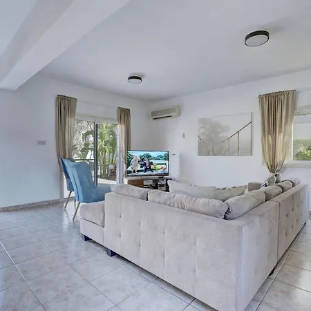 Villa Oforo Selene - Stunning 4 Bedroom - By Fig Tree Bay - Sea View