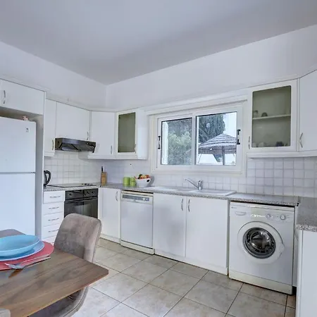Villa Oforo Selene - Stunning 4 Bedroom - By Fig Tree Bay - Sea Views *