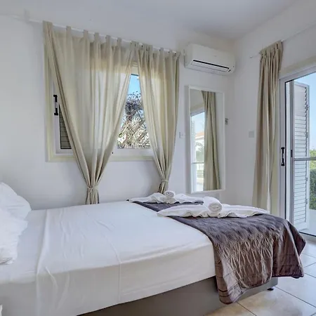 Oforo Selene - Stunning 4 Bedroom - By Fig Tree Bay - Sea View * 普罗塔拉斯