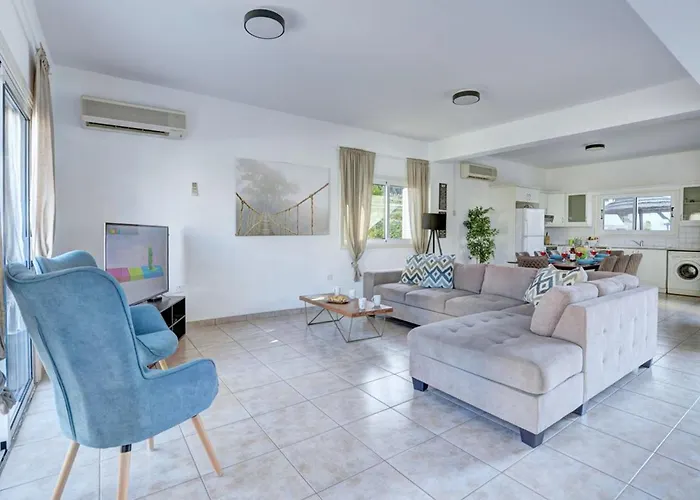 Oforo Selene - Stunning 4 Bedroom - By Fig Tree Bay - Sea View 빌라 *